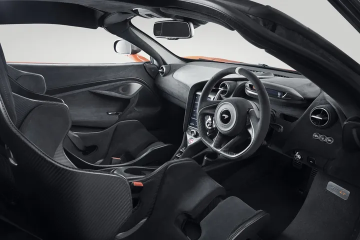 mclaren 765lt 05