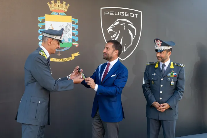 Peugeot guardia di finanza 