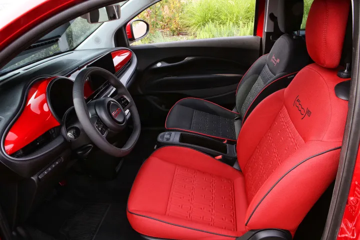 29 new fiat 500 red