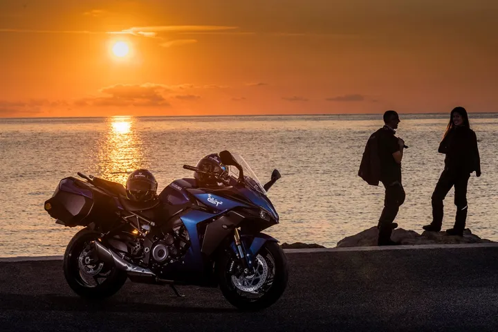 suzuki GSX-S1000GT