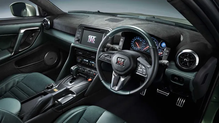 nissan gt r t spec interni