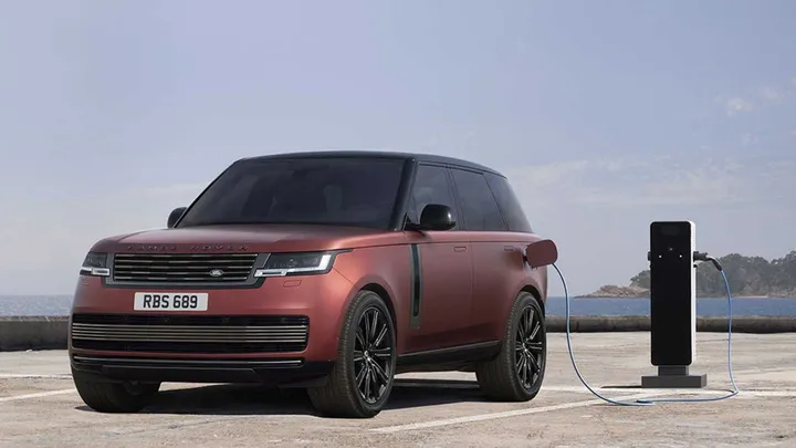 land rover range rover 2022 ricarica