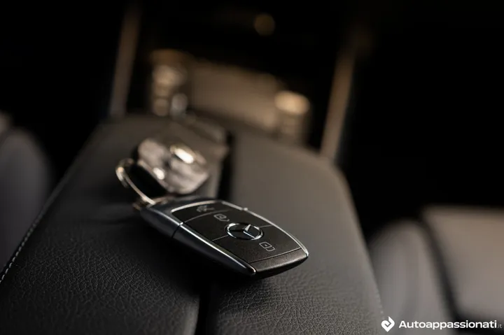 prezzo mercedes eqa 250