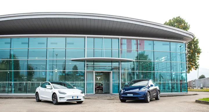 Tesla Center Torino