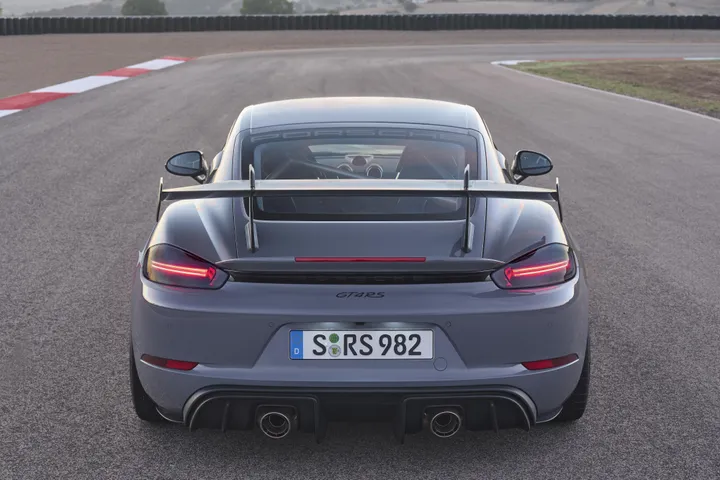 Porsche Cayman GT4 RS