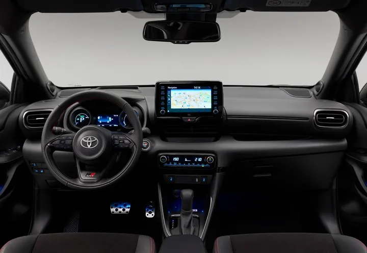 interni toyota yaris gr 
