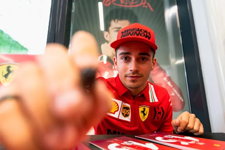 Leclerc via da ferrari