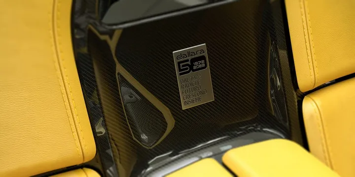 logo dallara d50