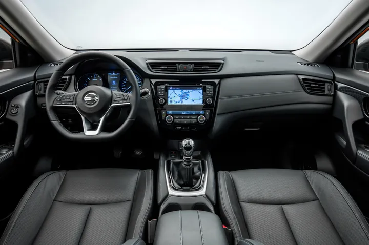 nissan x trail interni