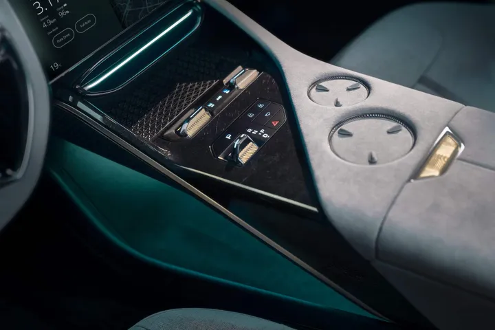 01 eletre studio int centre console