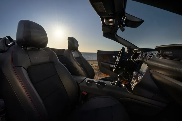  Ford Mustang California Special Turns California 