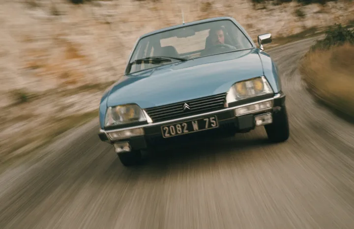 cx 2400 gti in corsa 1977