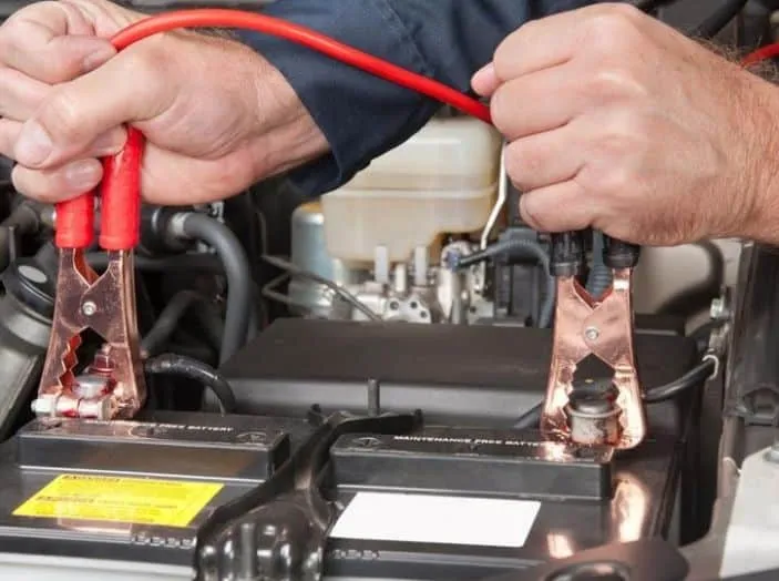 23 111859 dealing with a dead car battery 703x524 1