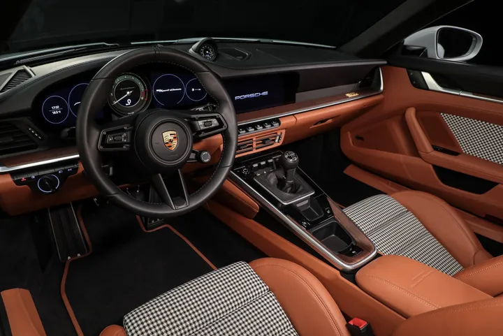 interni porsche 911 sport classic