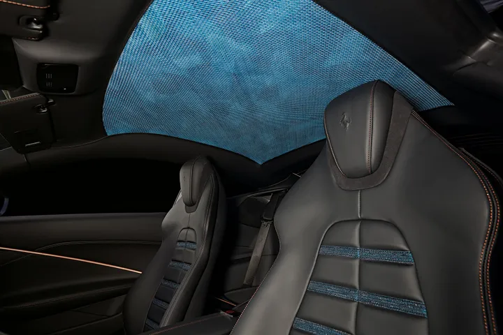 2200009 ferrari roma tailor made