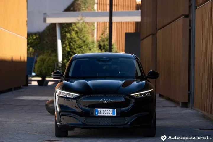 ford mach e rwd ext range 12