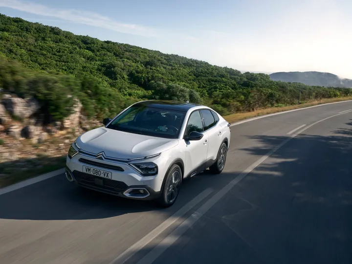 citroen c4 x 2022 10