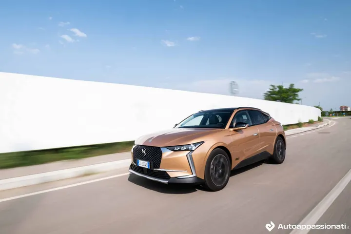ds 4 cross 2022 24