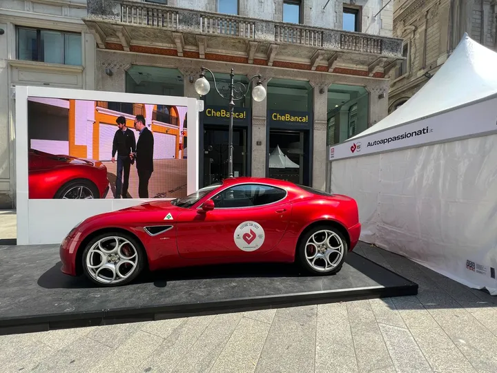 photo5861624413731010838