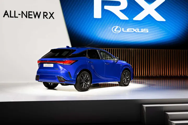 rx500hheatsaphireblue006 2
