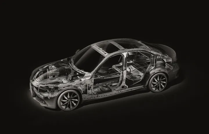 161021 alfa romeo body giulia 01