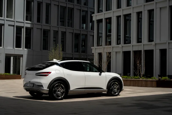 Genesis GV60