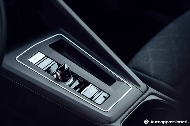 volkswagen golf variant 2022 11