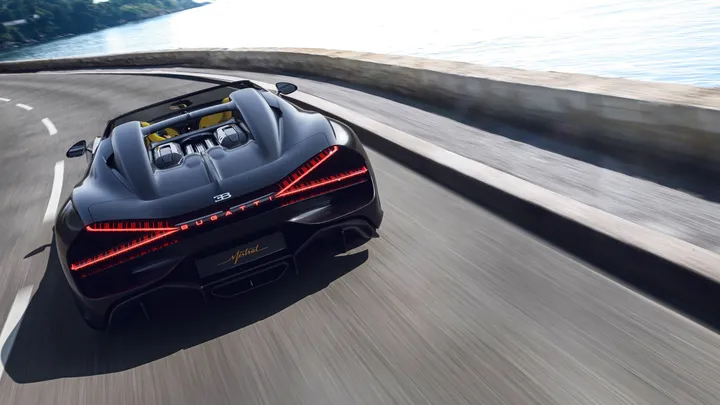 bugatti w16 mistral posteriore e motore