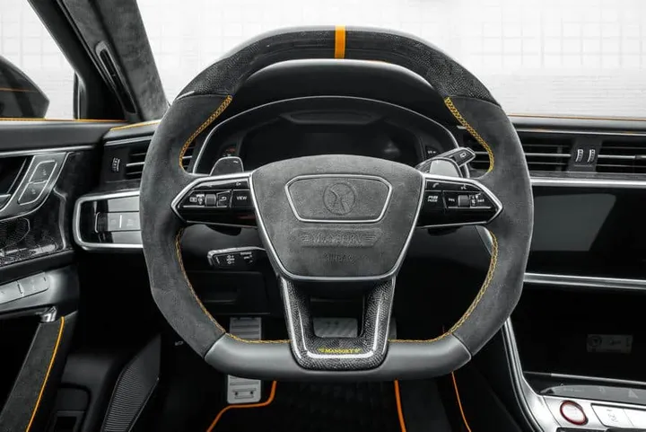 Interni Audi RS6 Mansory