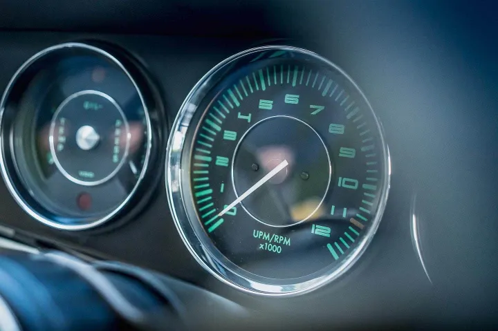 tuthill porsche 911k contagiri