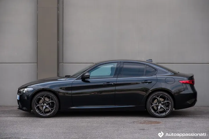 alfa romeo giulia estrema 01