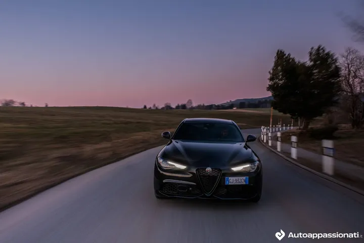 alfa romeo giulia estrema 13
