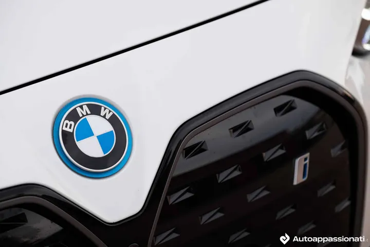 bmw i4 edrive 40 msport 05