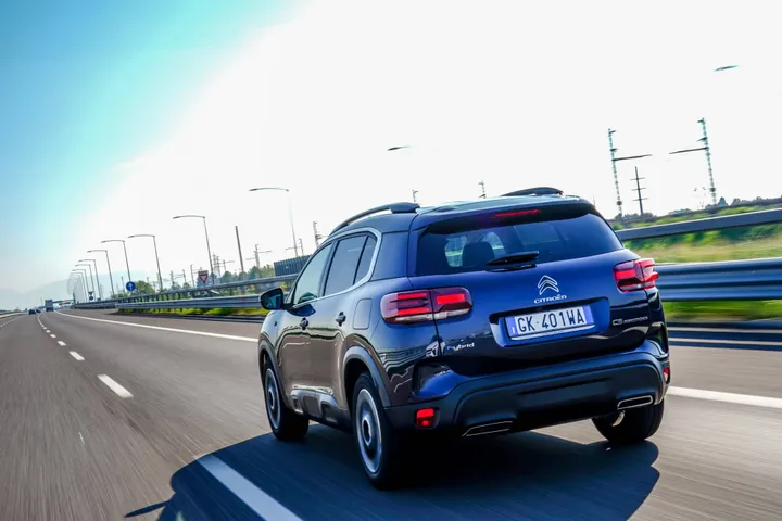 citroen c5 aircross hybrid 11