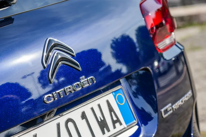 citroen c5 aircross hybrid 75