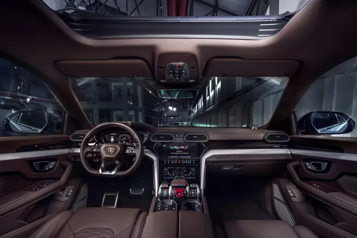interni lamborghini urus s