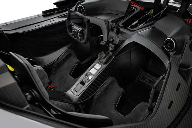 ktm-x-bow-gt-xr-interni