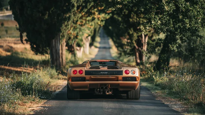 lamborghini diablo vt 60 oro posteriore