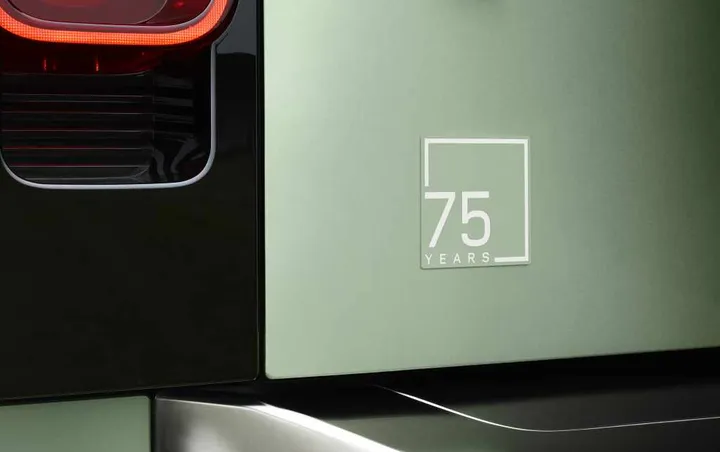 logo defender 75