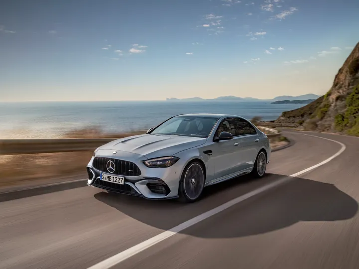 mercedes c 63 amg guida