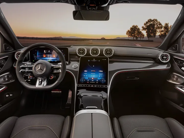 mercedes c 63 amg interni