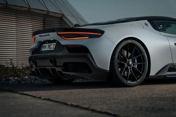 novitec mc20 spoiler