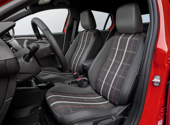 opel corsa 40 years sedili