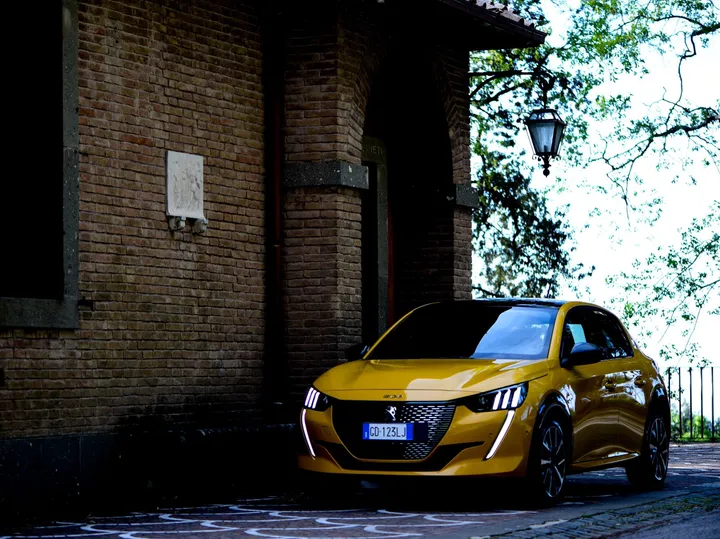 peugeot 208 2023 ocra