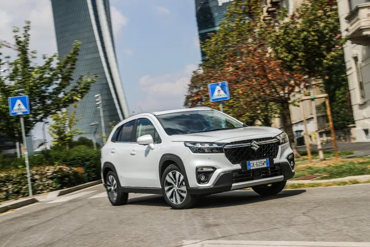 suzuki s cross hybrid 2022 01