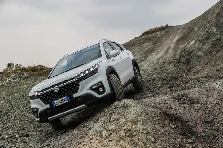 suzuki s cross hybrid 2022 94