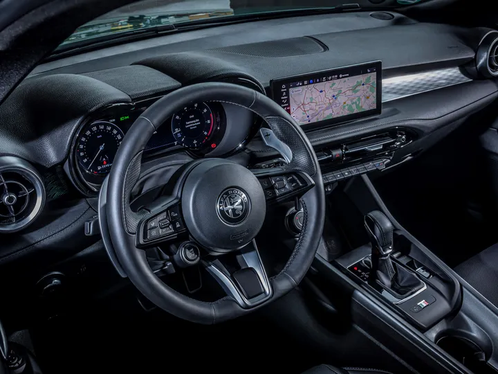 alfa romeo tonale infotainment
