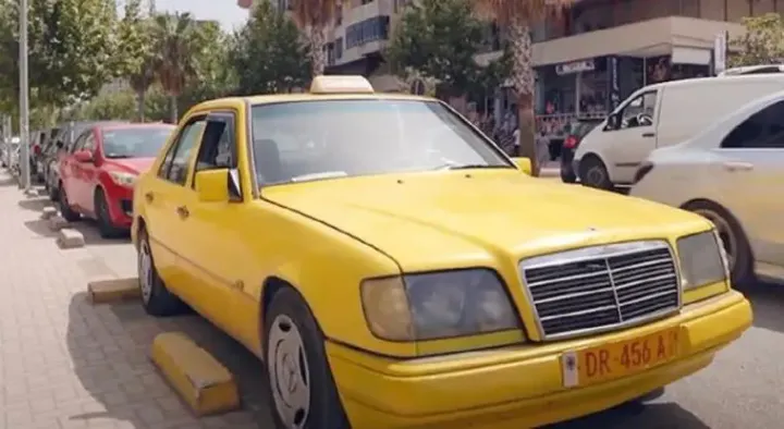 mercedes 200 taxi