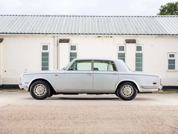 Rolls Royce asta mercury lato