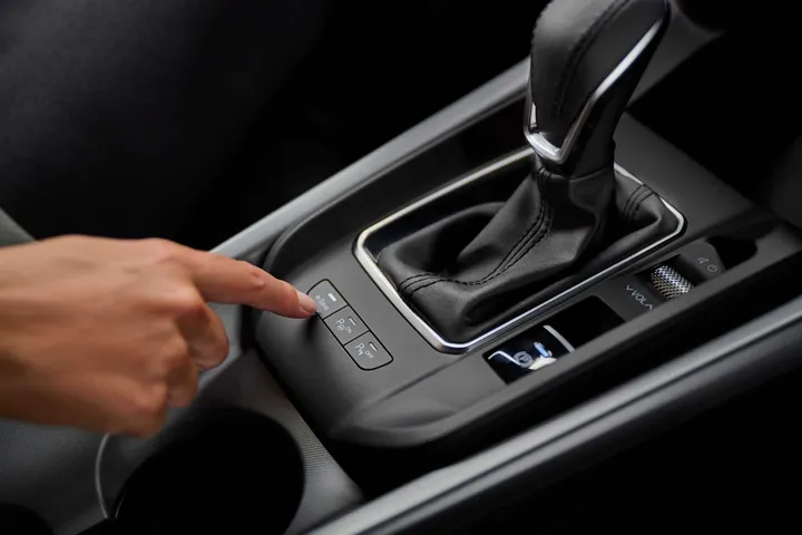 01 alfa romeo tonale plug in hybrid q4 interior launch images 27